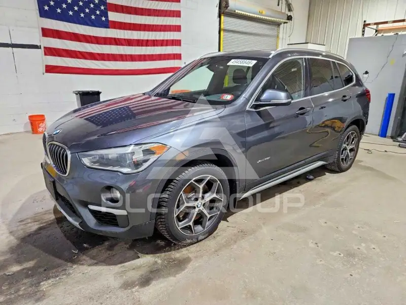2016 BMW X1 photo