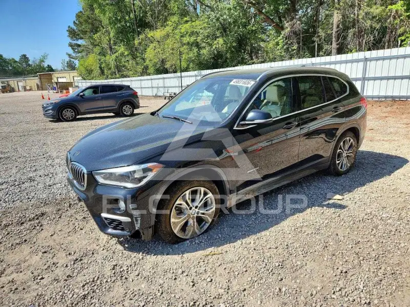 2016 BMW X1 photo
