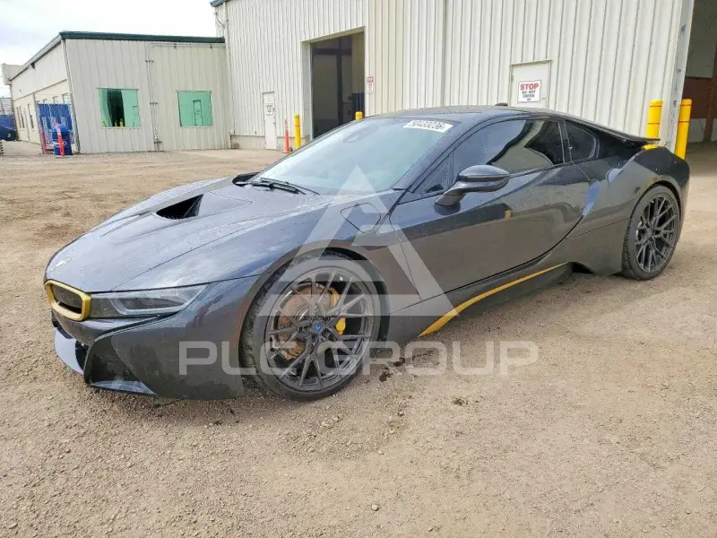 2016 BMW I8 фото