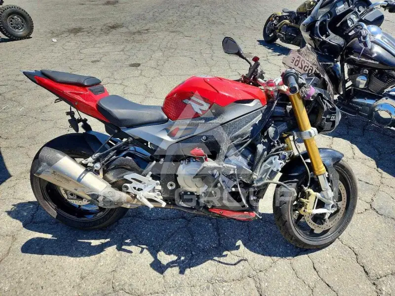 2016 BMW S1000 фото