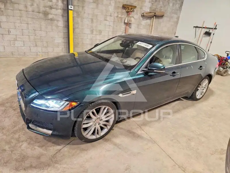 2016 Jaguar XF фото