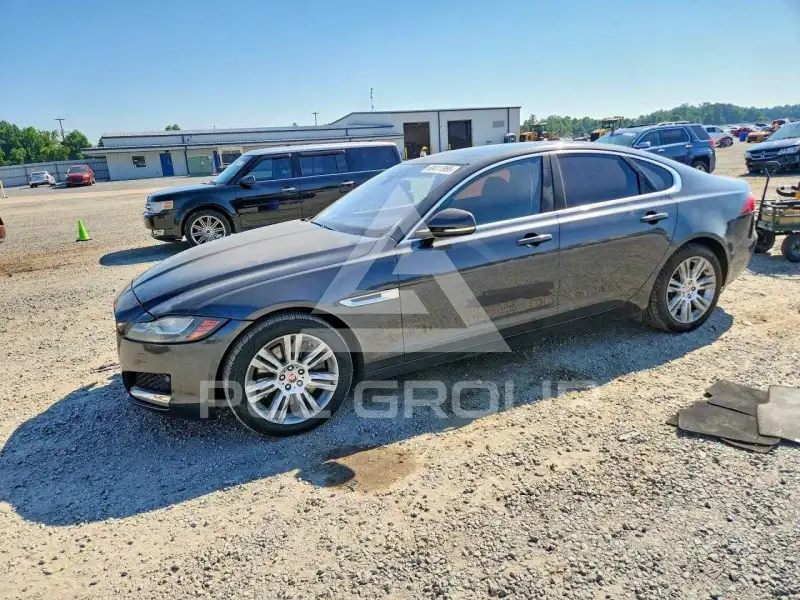 2016 Jaguar XF фото