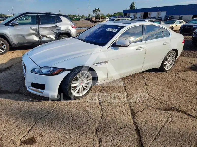 2016 Jaguar XF фото