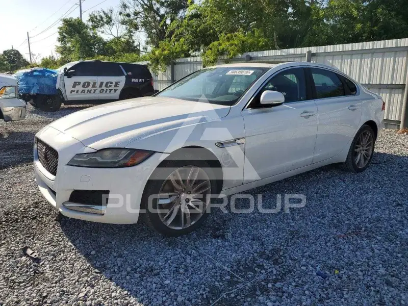 2016 Jaguar XF фото