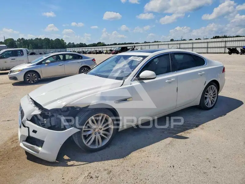 2016 Jaguar XF фото