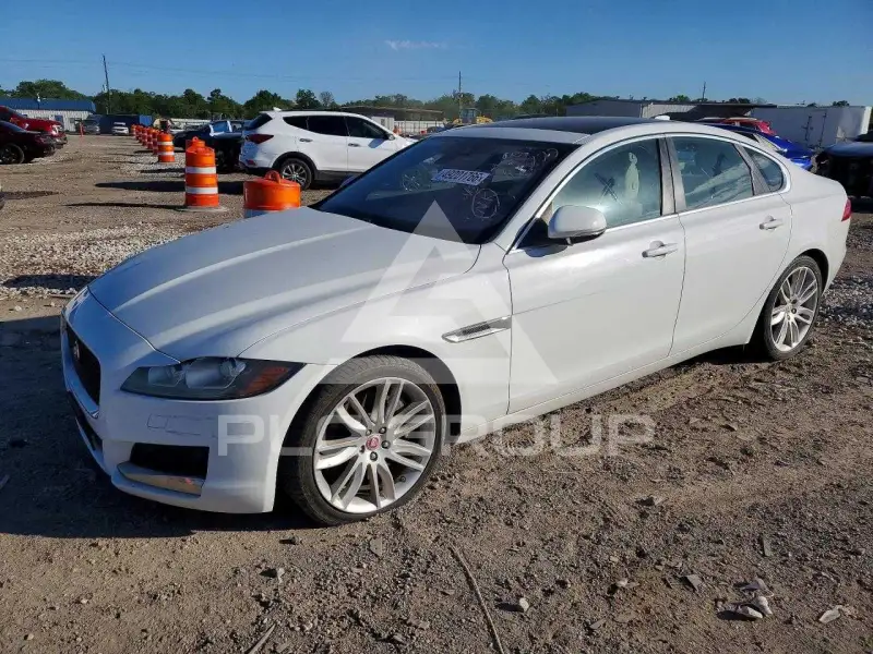 2016 Jaguar XF фото