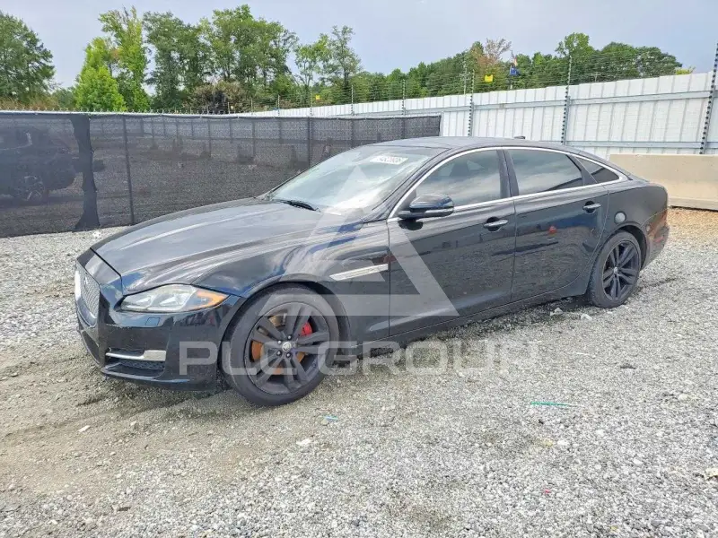 2016 Jaguar XJ photo