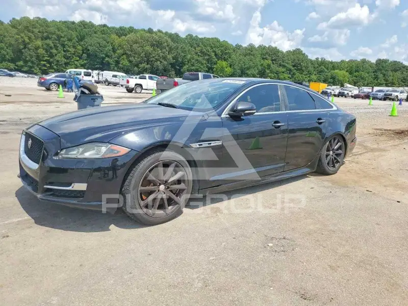 2016 Jaguar XJ photo