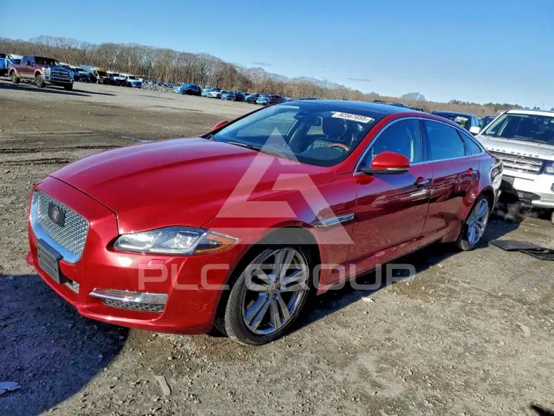 2016 Jaguar XJ photo