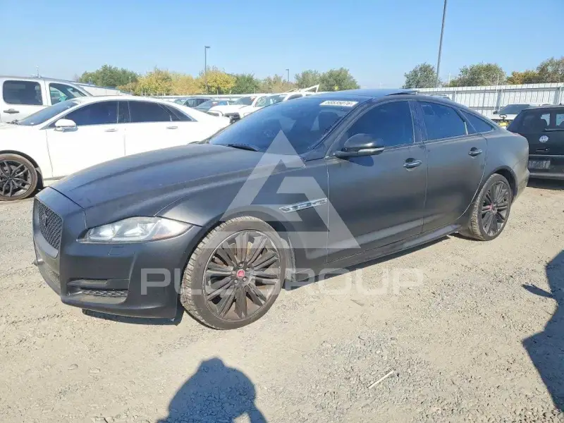 2016 Jaguar XJ photo