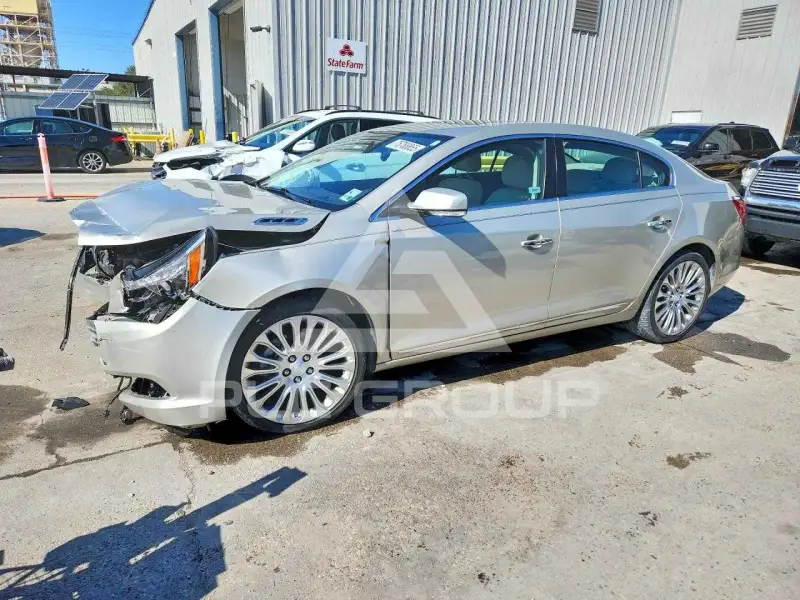 2016 Buick LACROSSE photo