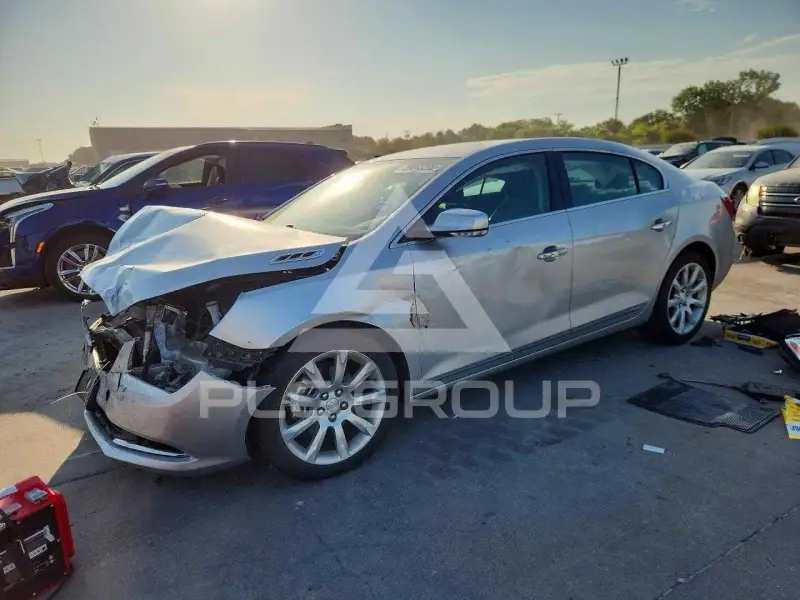 2016 Buick LACROSSE photo