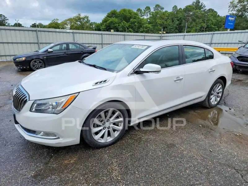 2016 Buick LACROSSE photo