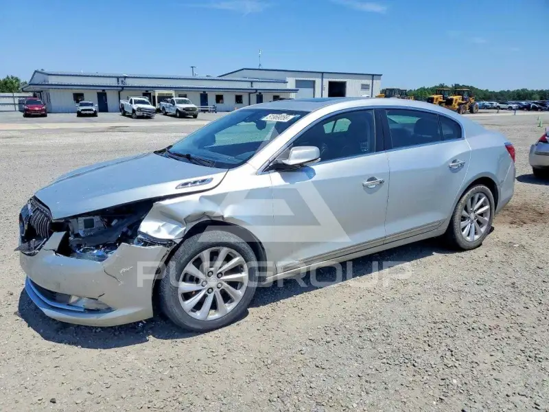 2016 Buick LACROSSE photo