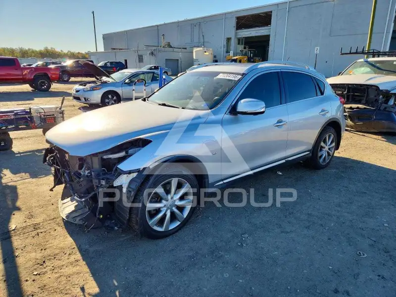 2016 Infinity QX50 photo