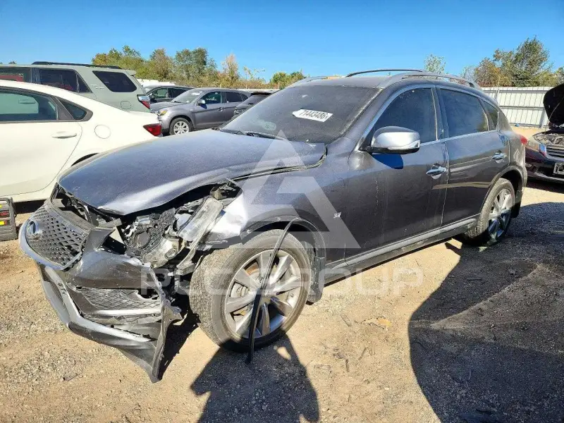 2016 Infinity QX50 photo