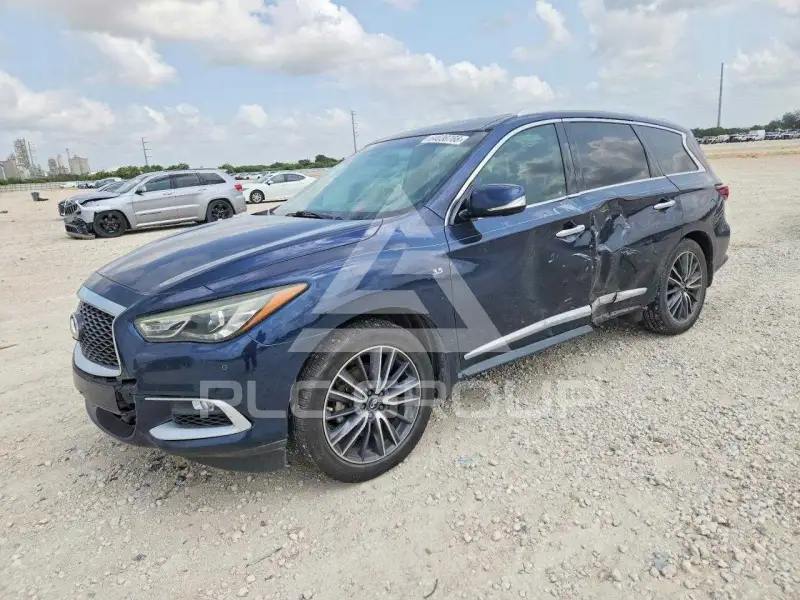 2016 Infinity QX60 photo