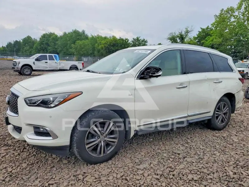 2016 Infinity QX60 photo
