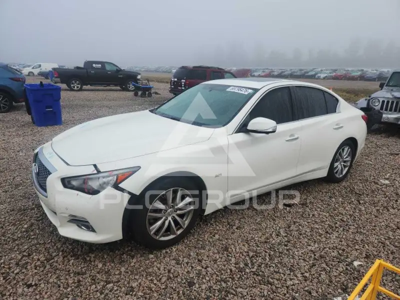 2016 Infinity Q50 photo