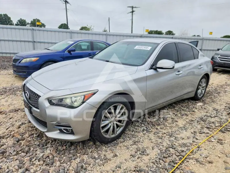 2016 Infinity Q50 photo