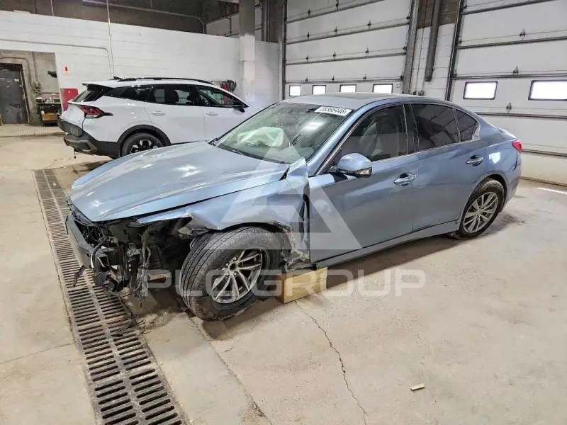 2016 Infinity Q50 фото