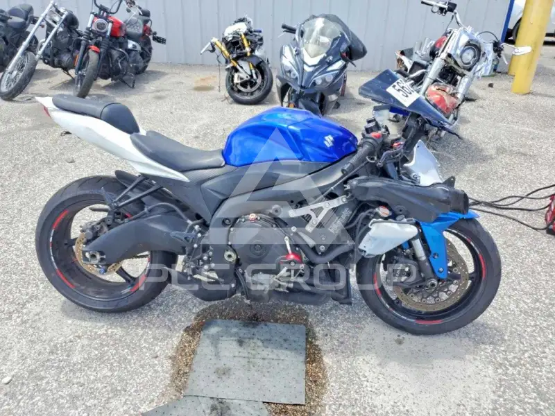 2016 Suzuki GSX фото