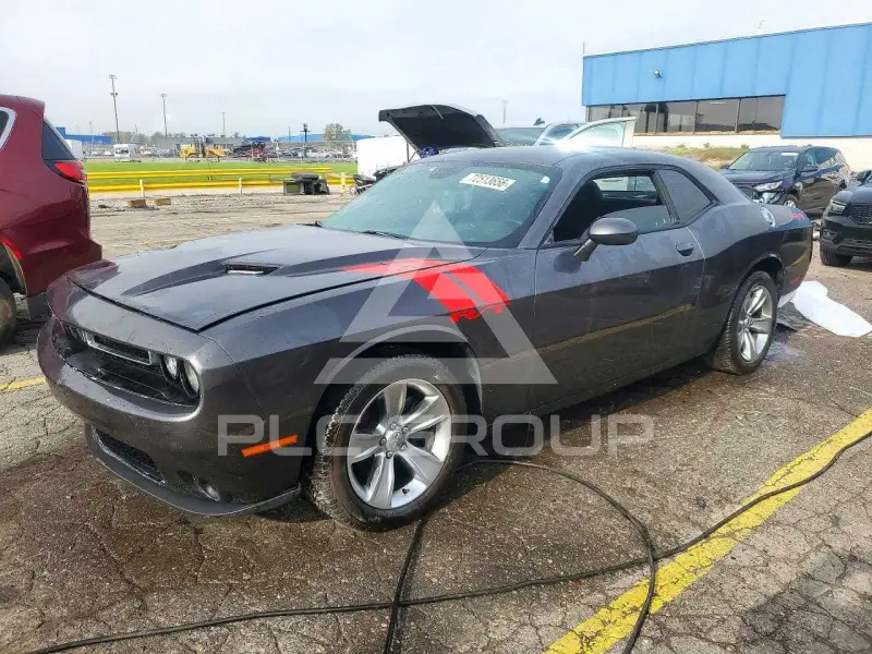 2016 Dodge CHALLENGER photo