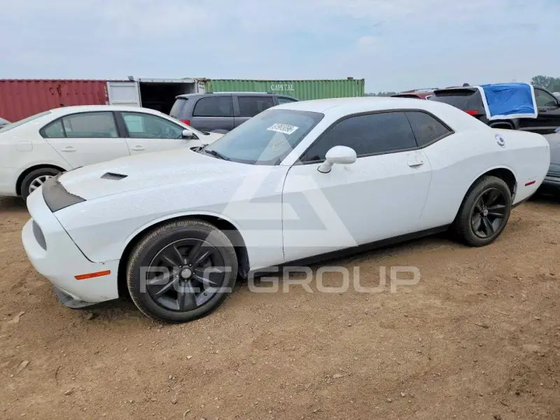2016 Dodge CHALLENGER photo
