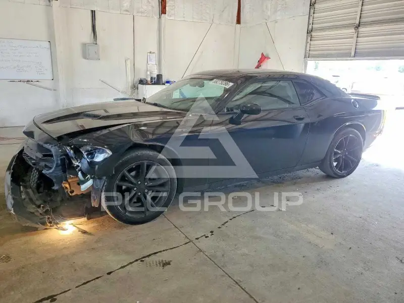 2016 Dodge CHALLENGER photo