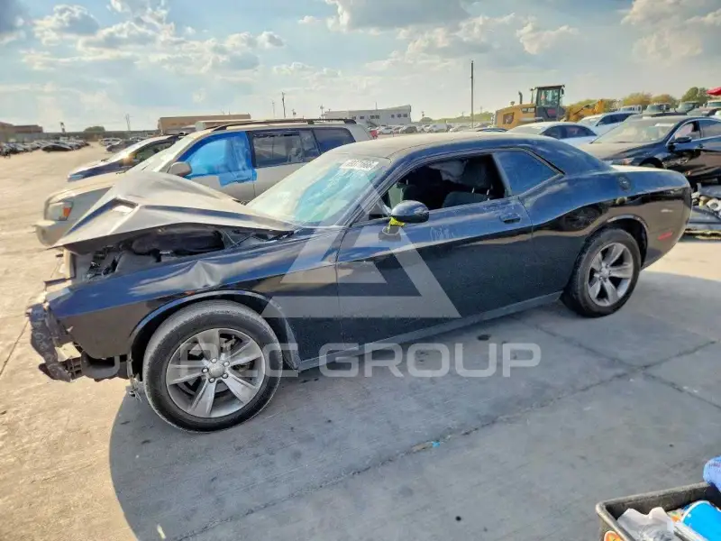 2016 Dodge CHALLENGER photo
