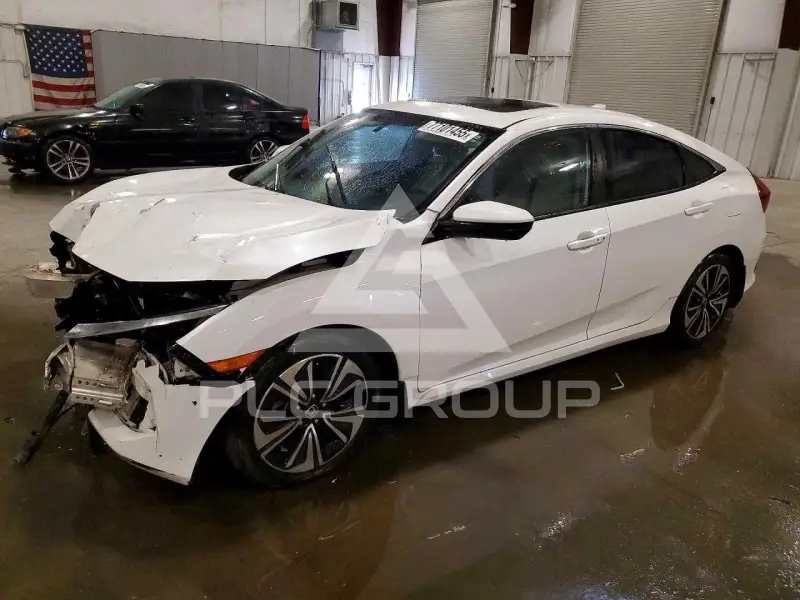 2016 Honda CIVIC фото