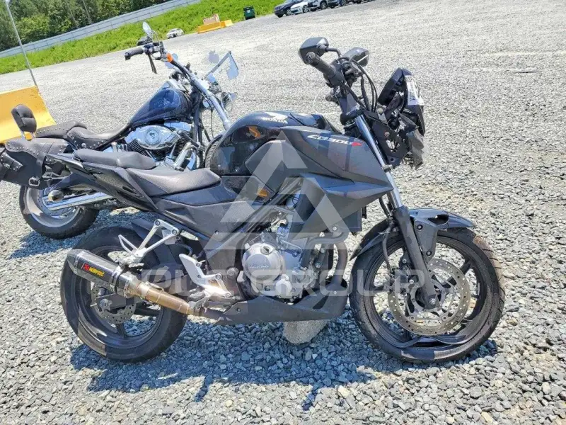 2016 Honda CB фото