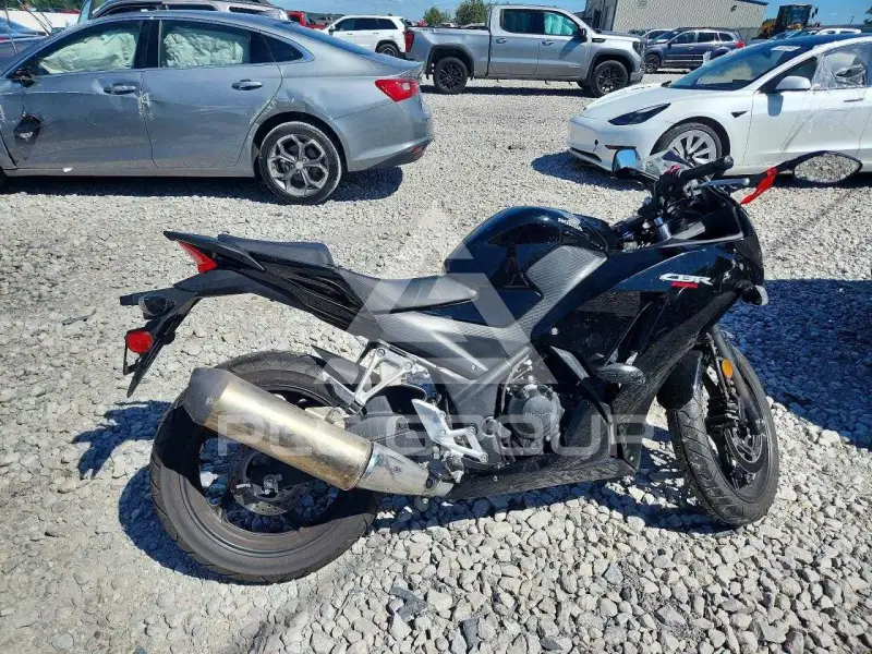 2016 Honda CBR photo