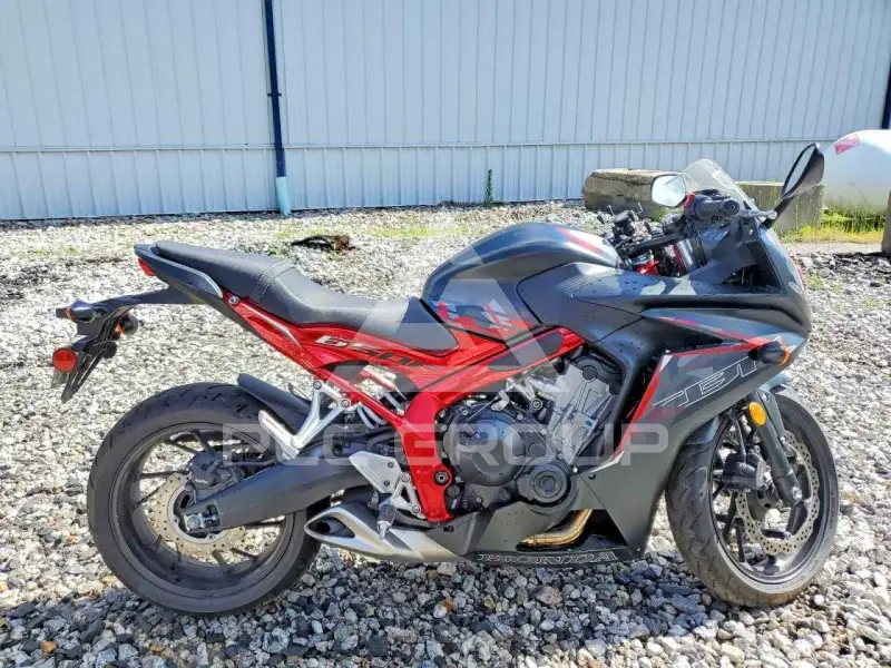 2016 Honda CBR photo