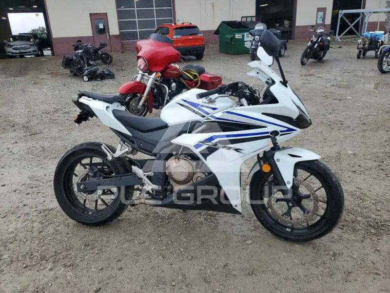 2016 Honda CBR photo