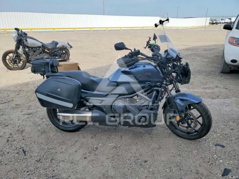 2016 Honda CTX фото