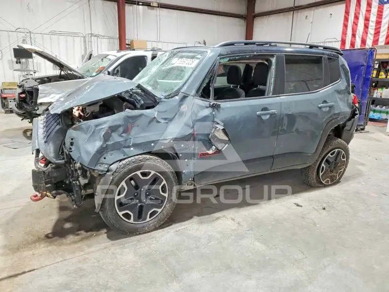 2016 Jeep Renegade photo