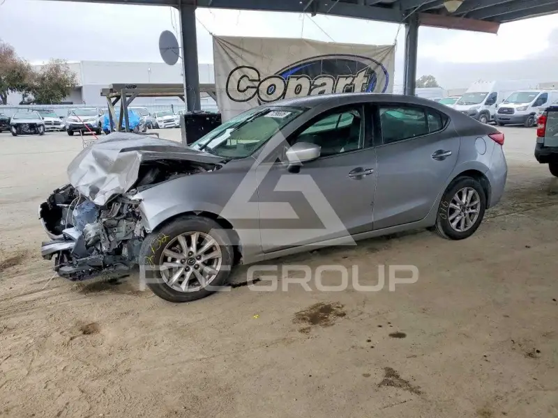 2016 Mazda 3 фото