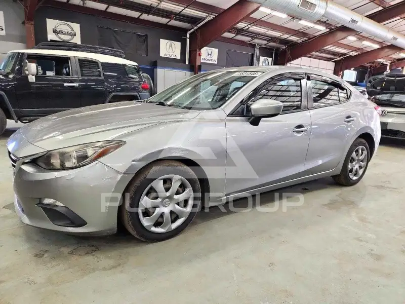 2016 Mazda 3 фото