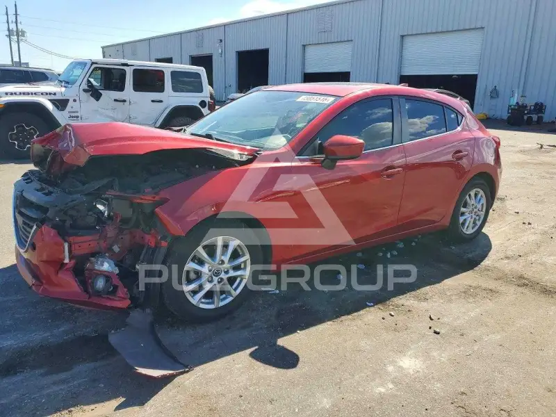 2016 Mazda 3 photo