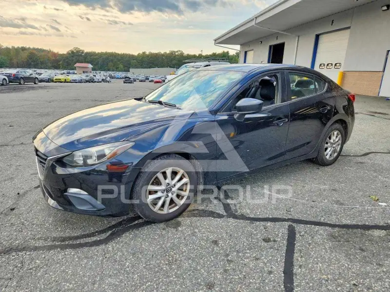 2016 Mazda 3 photo