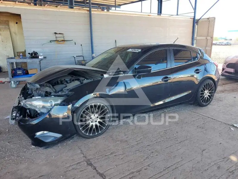 2016 Mazda 3 photo