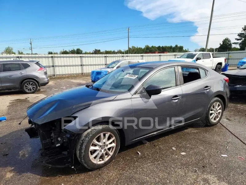 2016 Mazda 3 photo