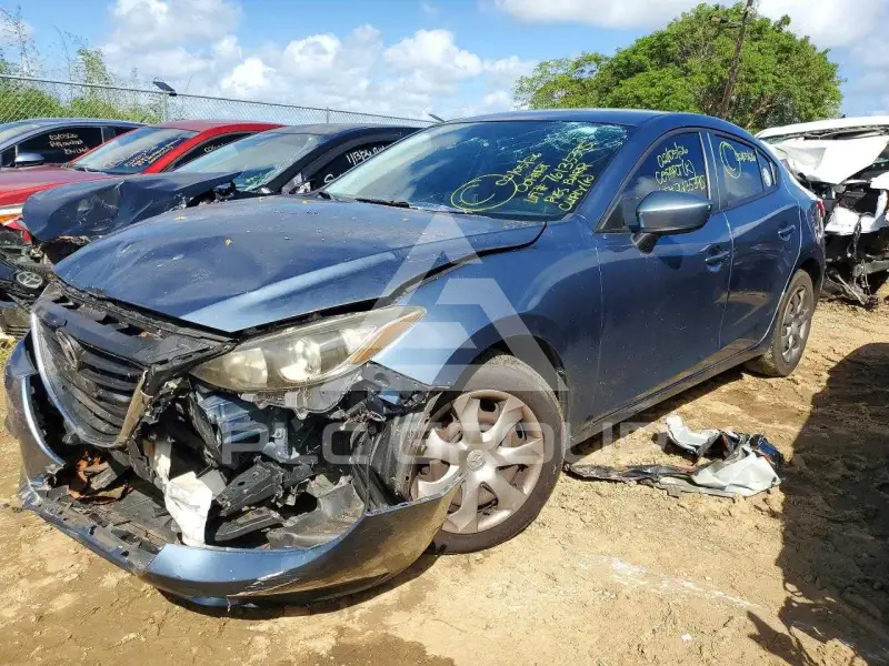 2016 Mazda 3 photo