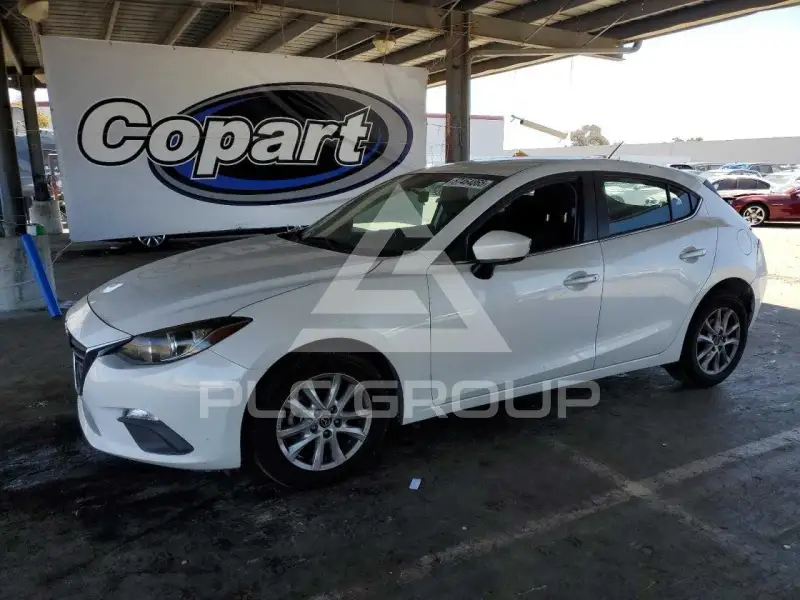 2016 Mazda 3 фото