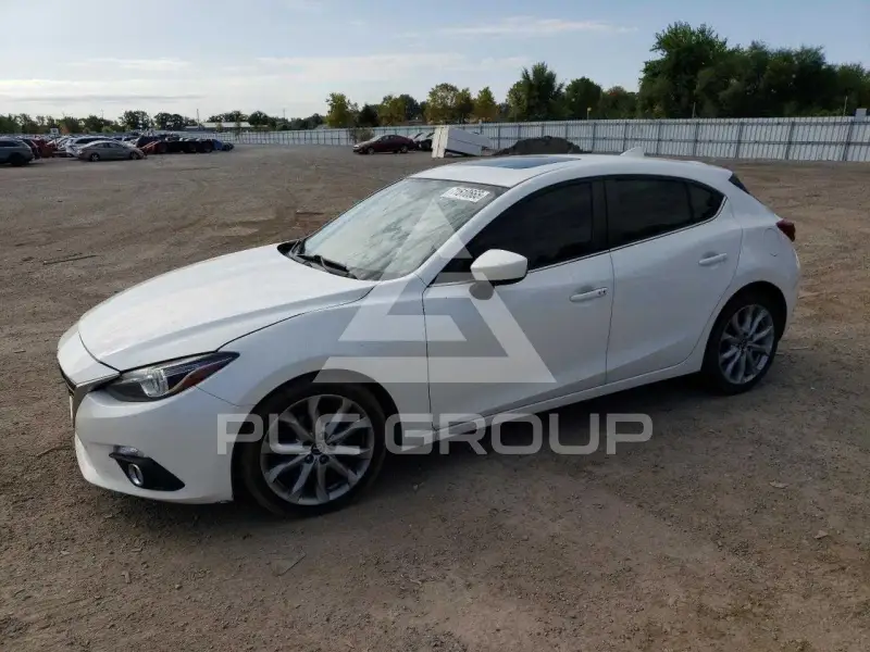 2016 Mazda 3 фото