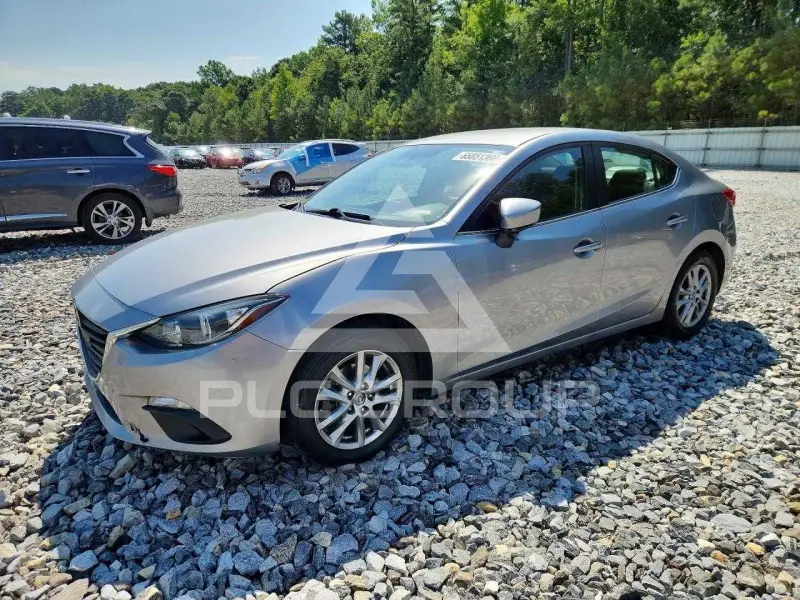 2016 Mazda 3 photo