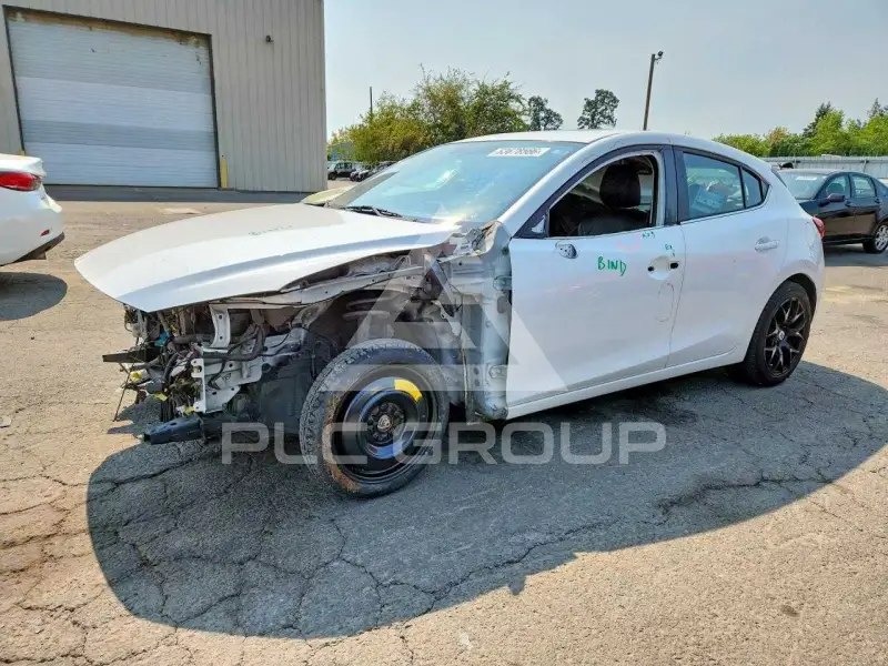2016 Mazda 3 фото