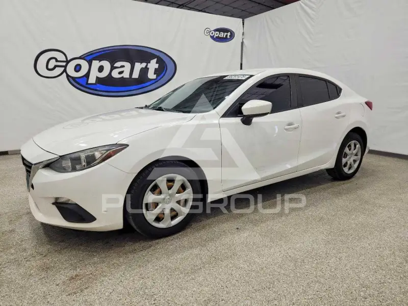 2016 Mazda 3 photo