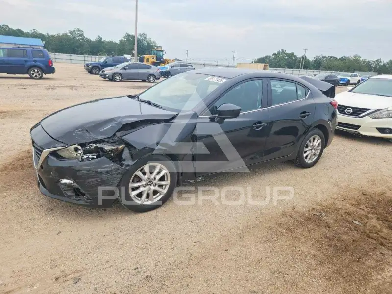 2016 Mazda 3 photo